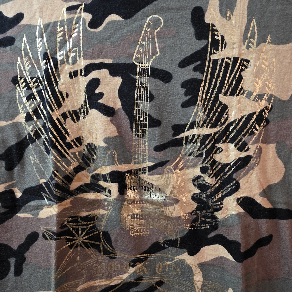 Camouflage Graphic Tee with Metallic Guitar Wing Print - Women - Picture 3 of 6